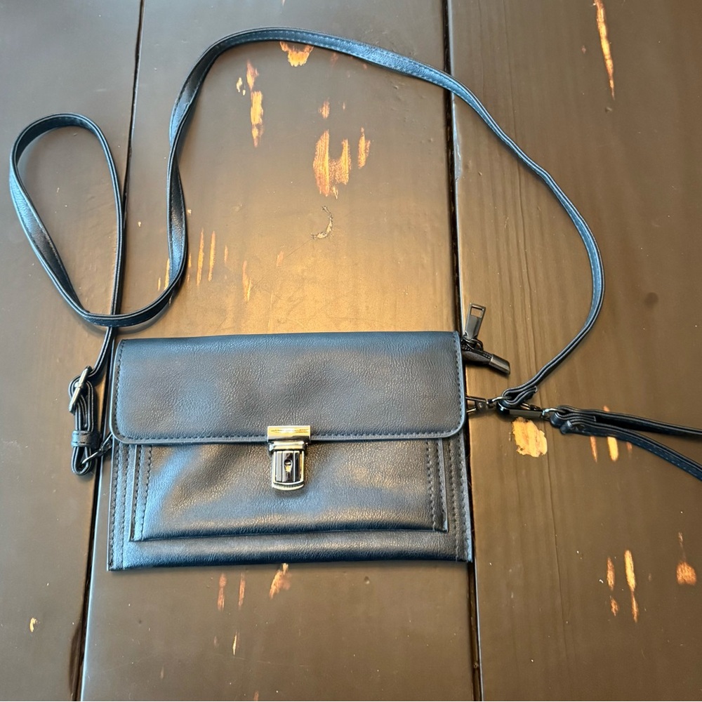 Black Leather Crossbody Bag With Removable Straps